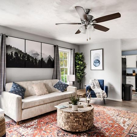 Modern Decor, Hot Tub, Fire Pit & River Access! Luray Exterior photo