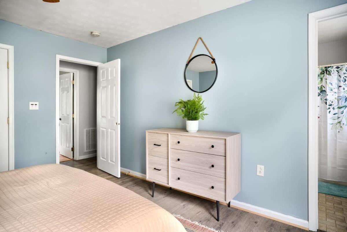 Modern Decor, Hot Tub, Fire Pit & River Access! Luray Exterior photo