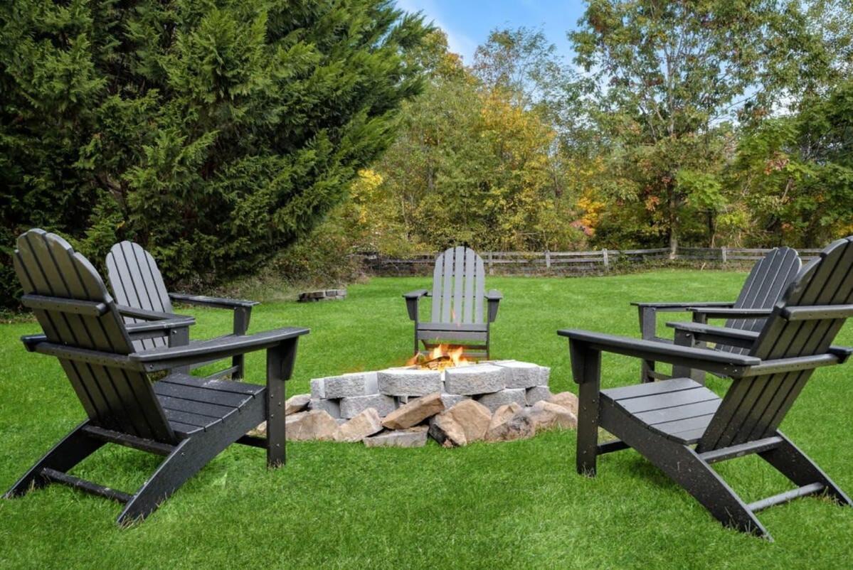 Modern Decor, Hot Tub, Fire Pit & River Access! Luray Exterior photo
