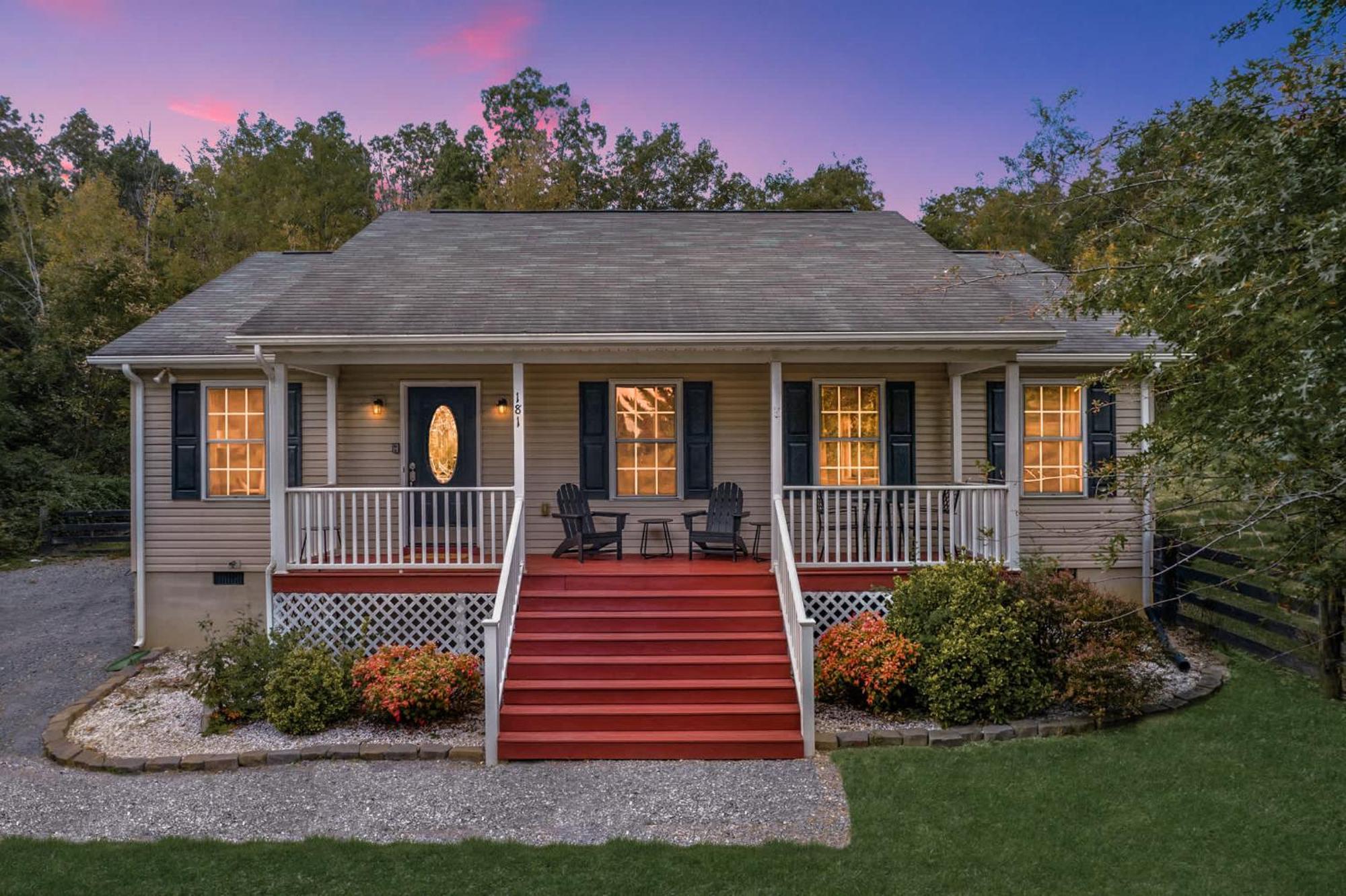 Modern Decor, Hot Tub, Fire Pit & River Access! Luray Exterior photo