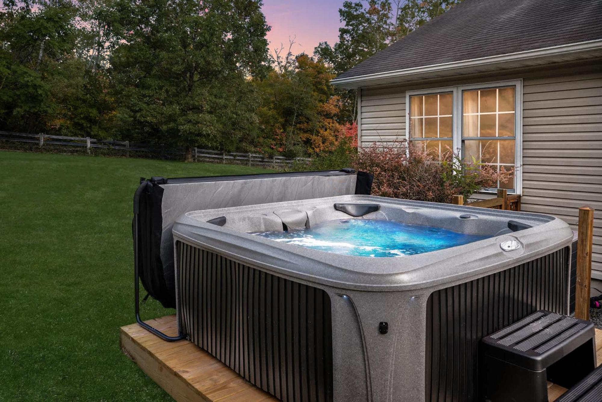 Modern Decor, Hot Tub, Fire Pit & River Access! Luray Exterior photo