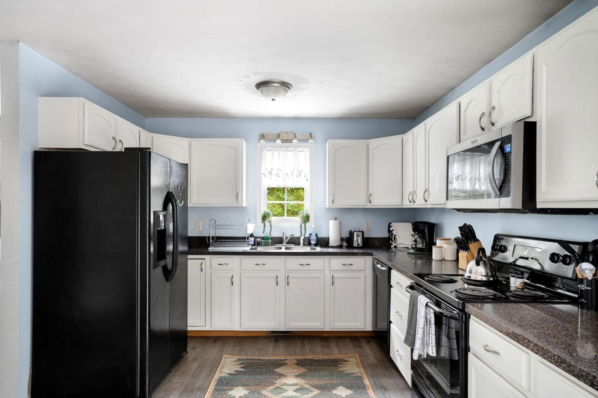 Modern Decor, Hot Tub, Fire Pit & River Access! Luray Exterior photo